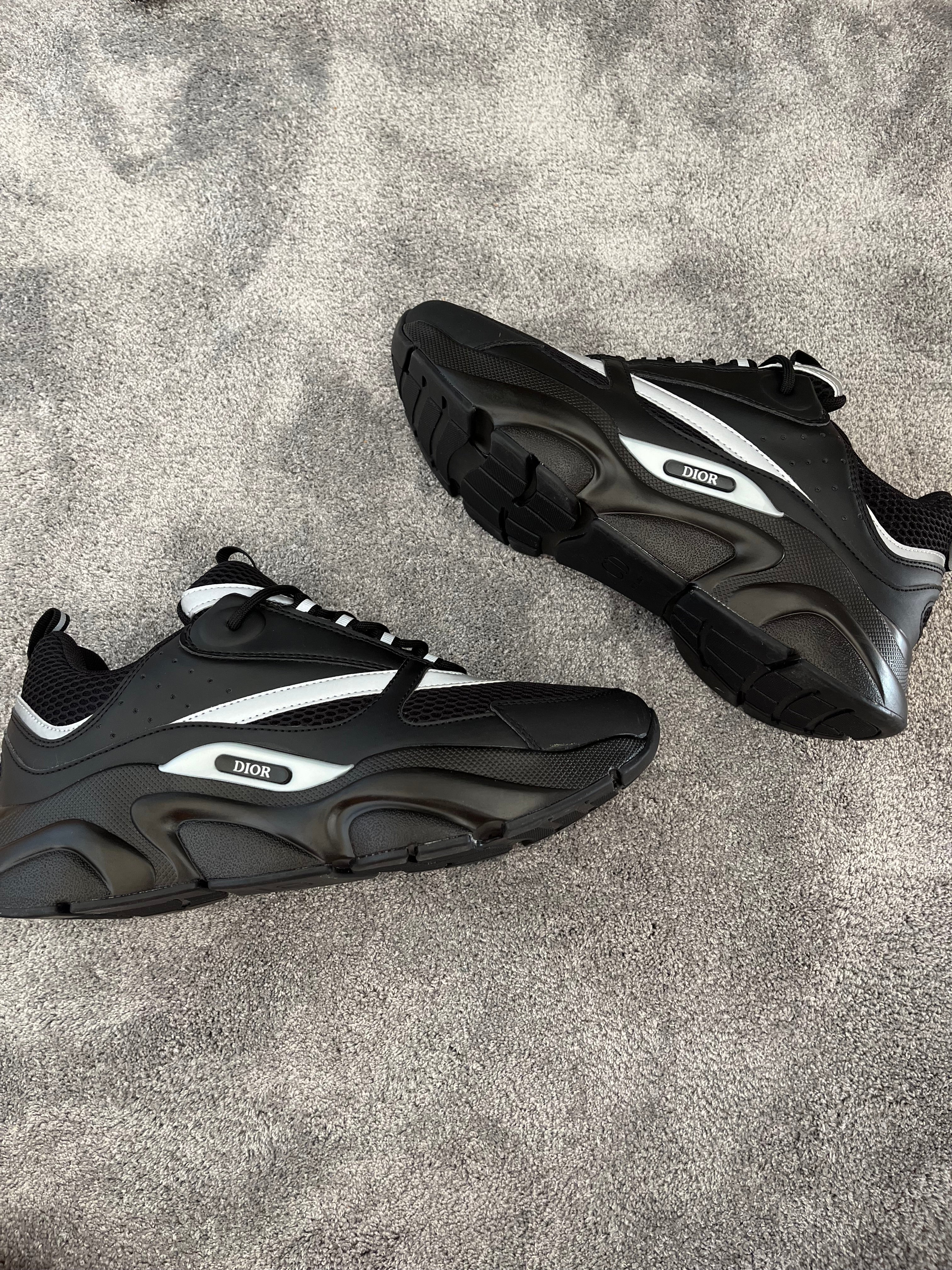 B22 black - EestiLeiud